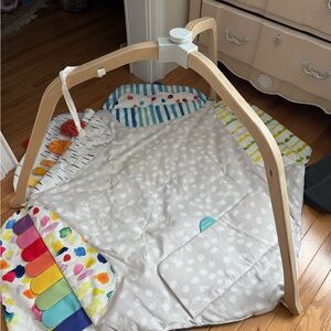 Lovevery Play Gym